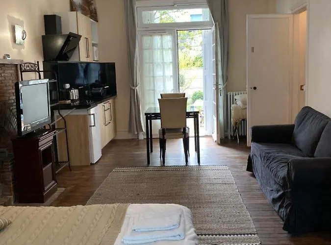 Bed and Breakfast Le Mascaret 4*