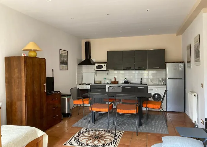 Le Mascaret Bed and Breakfast 4*