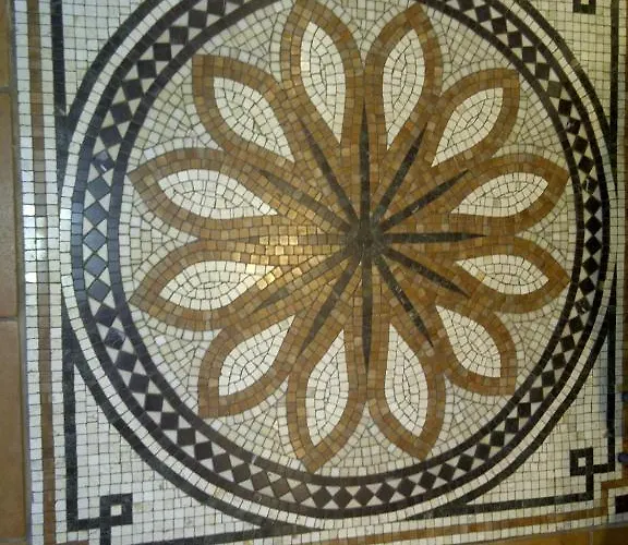 Le Mascaret 4* דוביל